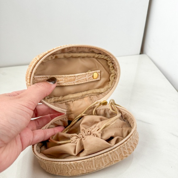 Cream coloured faux snake skin travel jewelry bag organizer - Picture 5 of 5